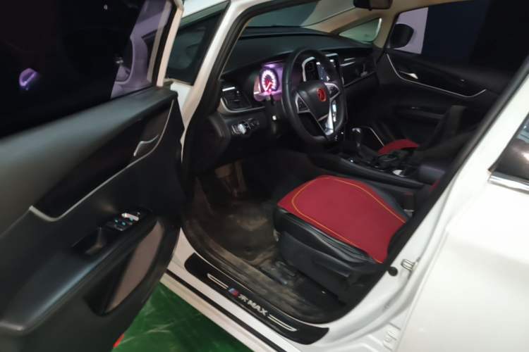 Used BYD Song MAX 2018 1.5T Automatic Smart Connect Elite Model with 6 Seats Driver Seat