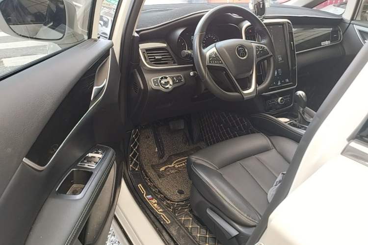 Used BYD Song MAX 2018 1.5T Automatic Smart Connect Elite Model with 6 Seats Driver Seat