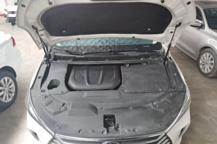 Used BYD Song MAX 2018 1.5T Automatic Smart Connect Elite Model with 6 Seats Engine Bay