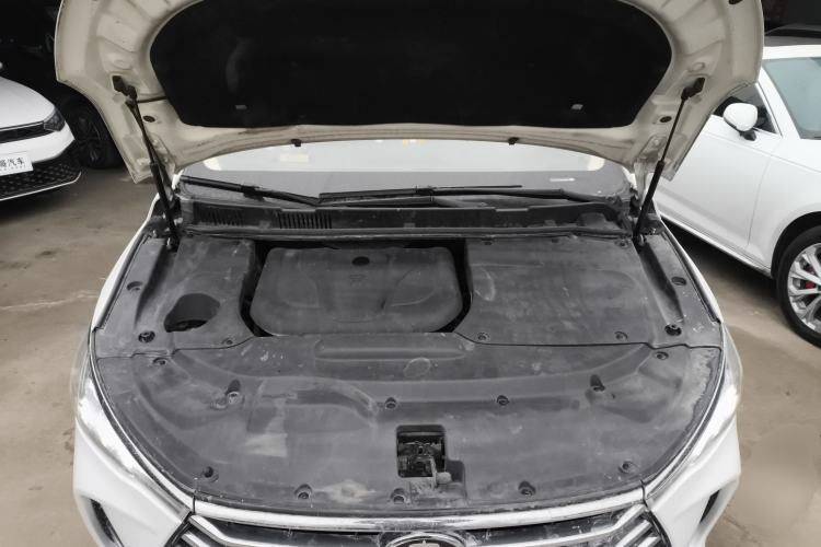 Used BYD Song MAX 2018 1.5T Automatic Smart Connect Elite Model with 6 Seats Engine Bay