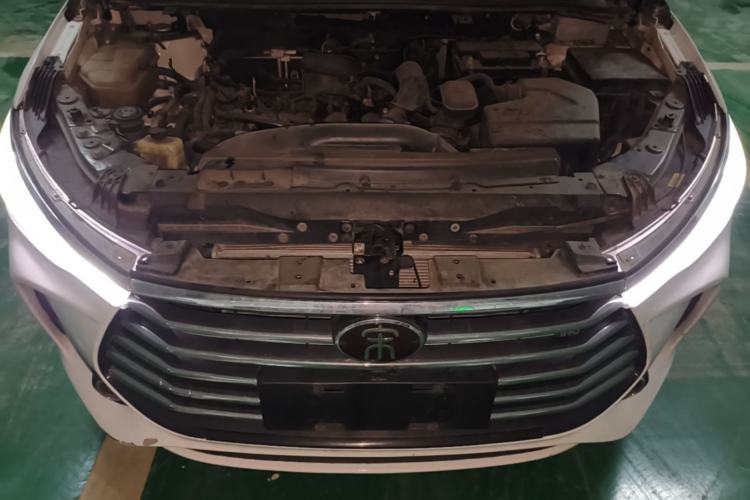 Used BYD Song MAX 2018 1.5T Automatic Smart Connect Elite Model with 6 Seats Engine Bay