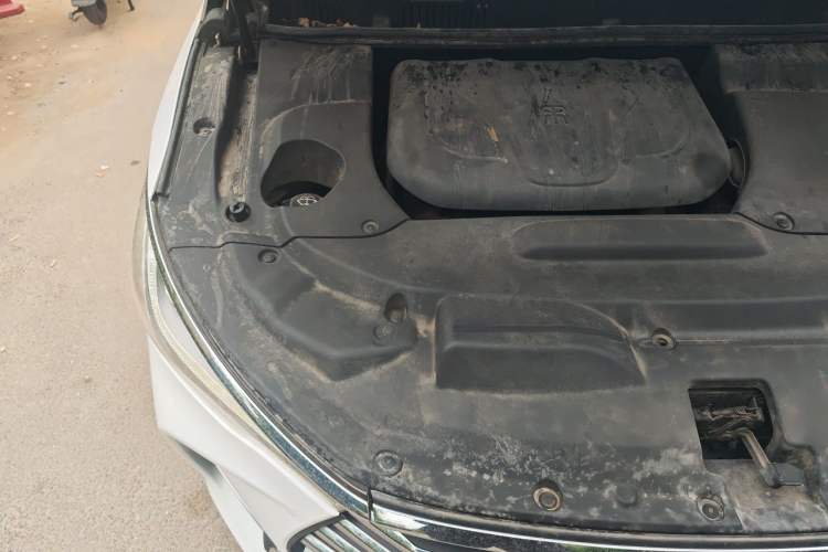 Used BYD Song MAX 2018 1.5T Automatic Smart Connect Luxury 7-Seater Engine Bay Right