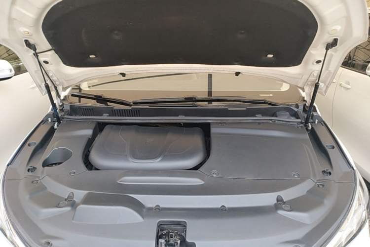 Used BYD Song MAX 2018 1.5T Automatic Smart Connect Elite Model with 6 Seats Engine Bay