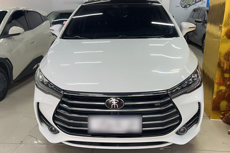 Used BYD Song MAX 2018 1.5T Automatic Smart Connect Elite Model with 6 Seats Exterior 1