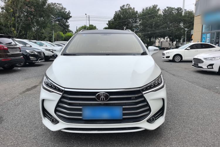 Used BYD Song MAX 2018 1.5T Automatic Smart Connect Elite Model with 6 Seats Exterior 1