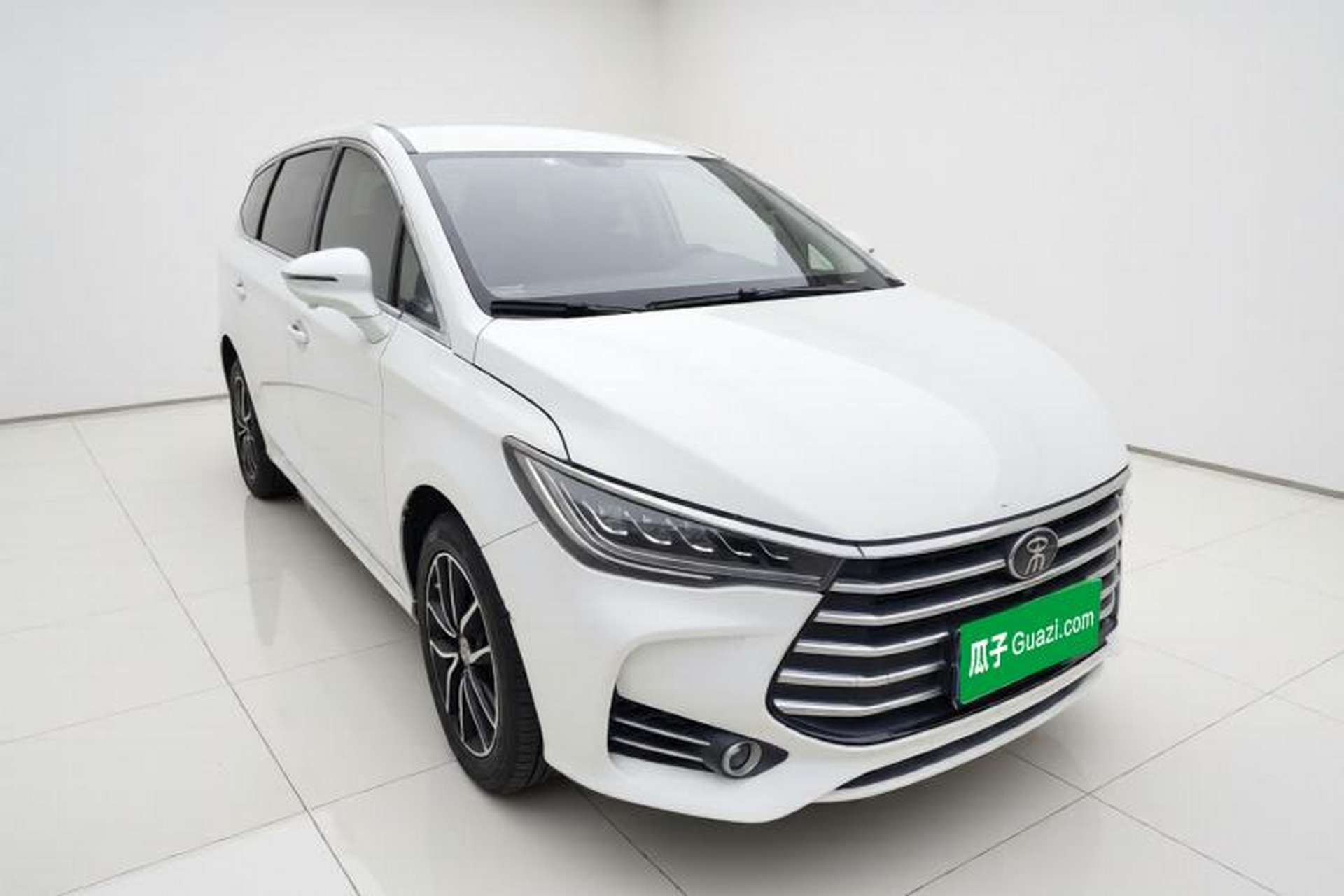 Used BYD Song MAX 2018 1.5T Automatic Smart Connect Luxury 6-Seater Exterior 2