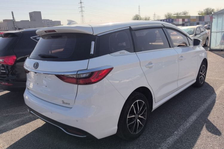 Used BYD Song MAX 2018 1.5T Manual Comfort 6-Seater Exterior 3