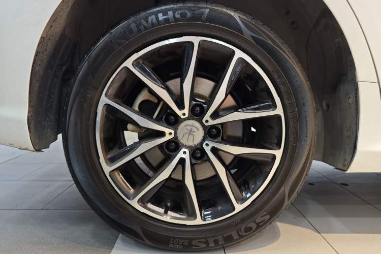 Used BYD Song MAX 2018 1.5T Automatic Smart Connect Luxury 6-Seater Exterior 3