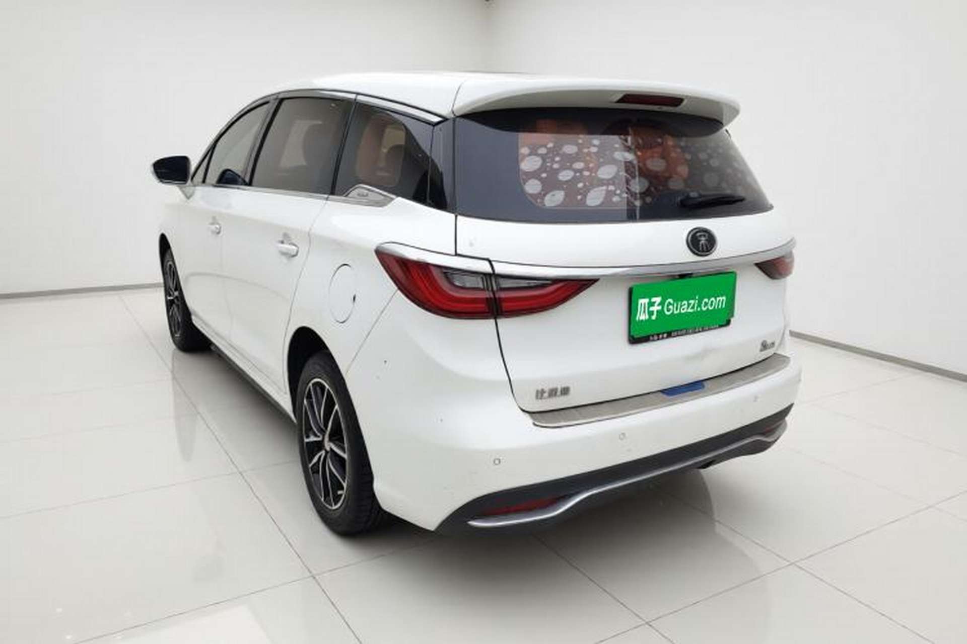Used BYD Song MAX 2018 1.5T Automatic Smart Connect Luxury 6-Seater Exterior 3