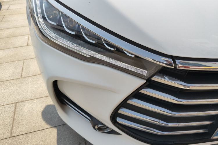 Used BYD Song MAX 2018 1.5T Automatic Smart Connect Luxury 6-Seater Exterior 3