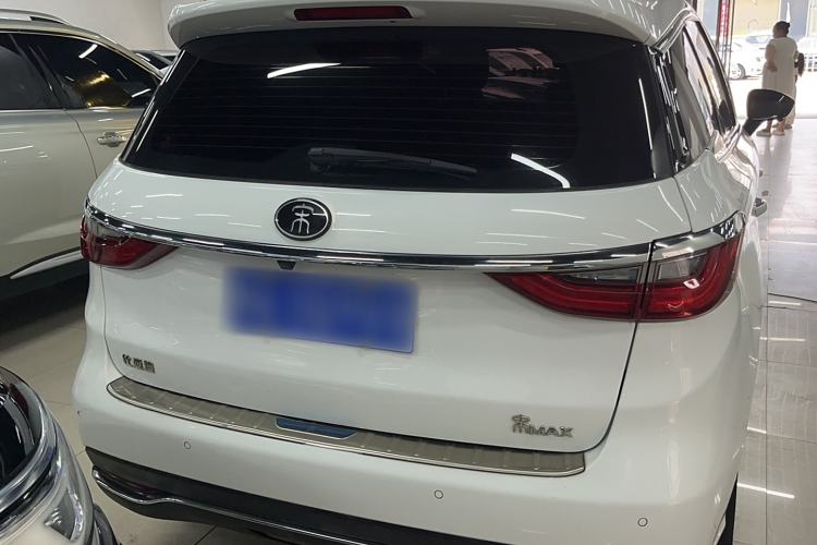 Used BYD Song MAX 2018 1.5T Automatic Smart Connect Elite Model with 6 Seats Exterior 4
