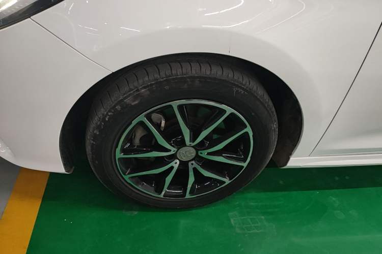 Used BYD Song MAX 2018 1.5T Automatic Smart Connect Flagship 7-Seater Exterior 4