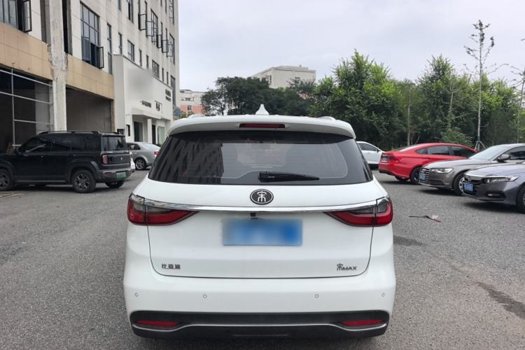Used BYD Song MAX 2018 1.5T Automatic Smart Connect Elite Model with 6 Seats Exterior 4
