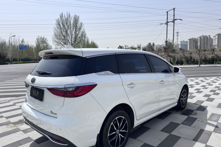 Used BYD Song MAX 2018 1.5T Automatic Smart Connect Luxury 6-Seater Exterior 5