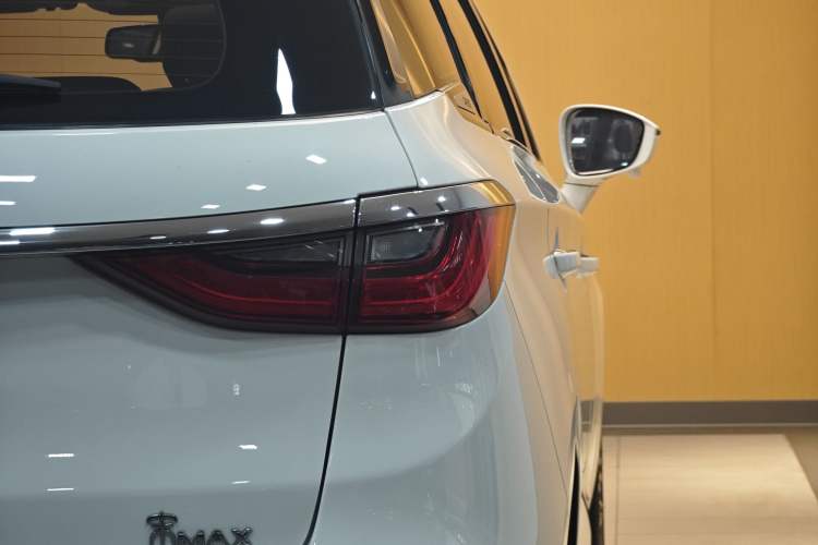 Used BYD Song MAX 2018 1.5T Automatic Smart Connect Luxury 6-Seater Exterior 5