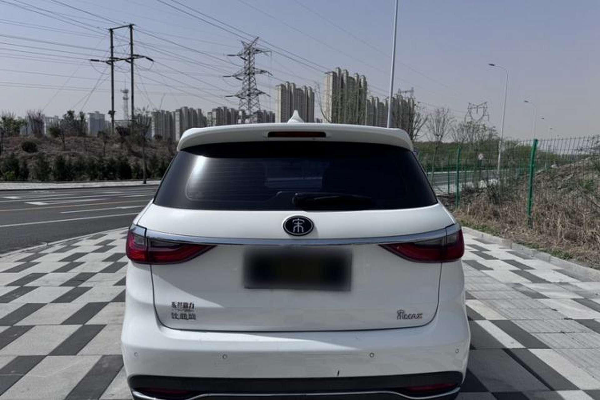 Used BYD Song MAX 2018 1.5T Automatic Smart Connect Luxury 6-Seater Exterior 8