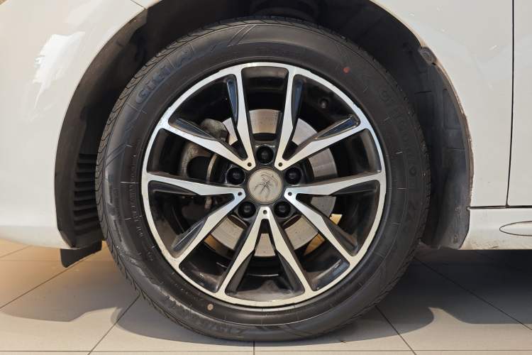 Used BYD Song MAX 2018 1.5T Automatic Smart Connect Luxury 6-Seater Exterior 8