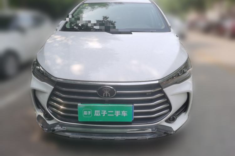 Used BYD Song MAX 2018 1.5T Manual Smart Connect Luxury 6-Seater Front