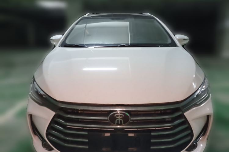 Used BYD Song MAX 2018 1.5T Automatic Smart Connect Elite Model with 6 Seats Front