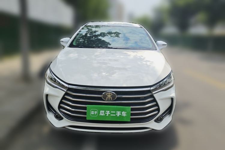 Used BYD Song MAX 2018 1.5T Manual Smart Connect Luxury 6-Seater Front