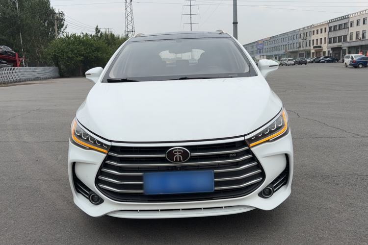 Used BYD Song MAX 2018 1.5T Automatic Smart Connect Flagship 7-Seater Front