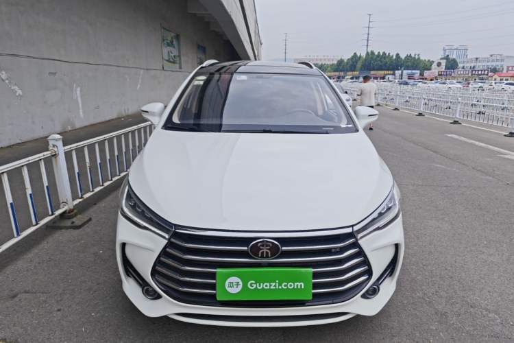 Used BYD Song MAX 2018 1.5T Automatic Smart Connect Elite Model with 6 Seats Front