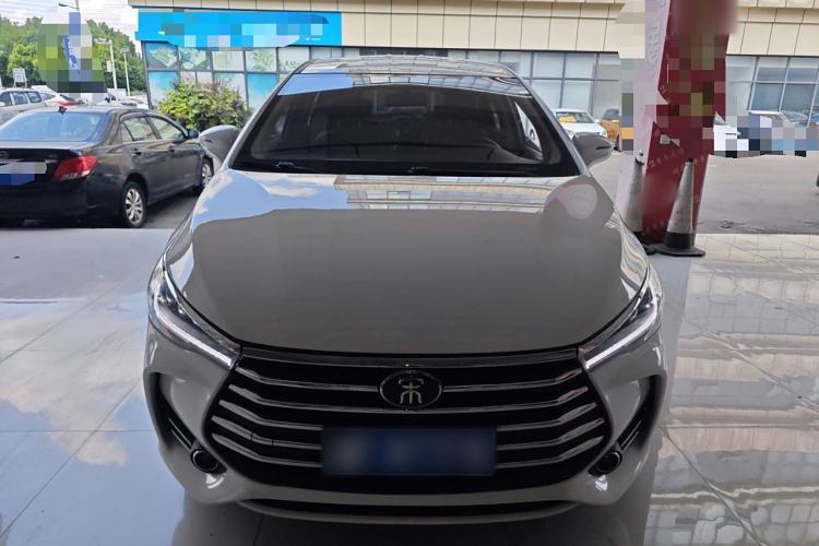 Used BYD Song MAX 2018 1.5T Automatic Smart Connect Luxury 6-Seater Front