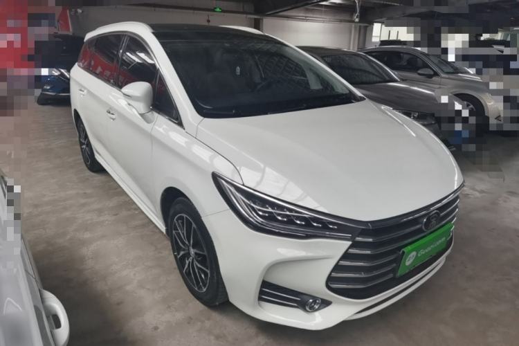 Used BYD Song MAX 2018 1.5T Automatic Smart Connect Elite Model with 6 Seats Front Right 45 Deg