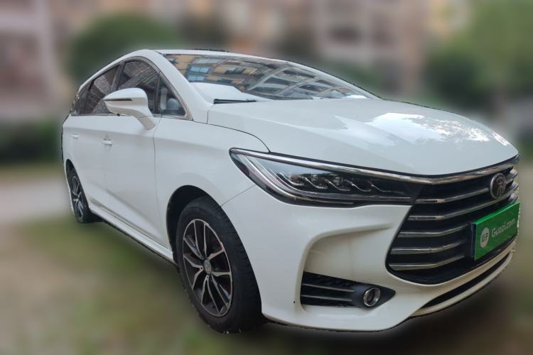 Used BYD Song MAX 2018 1.5T Automatic Smart Connect Luxury 6-Seater Front Right 45 Deg