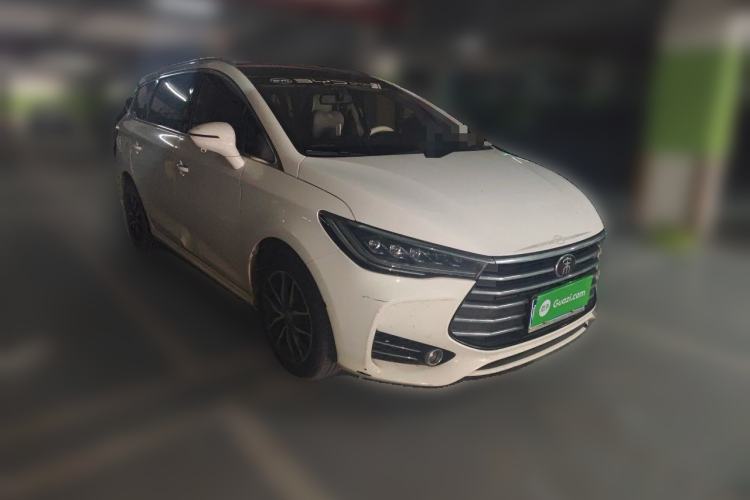 Used BYD Song MAX 2018 1.5T Automatic Smart Connect Elite Model with 6 Seats Front Right 45 Deg