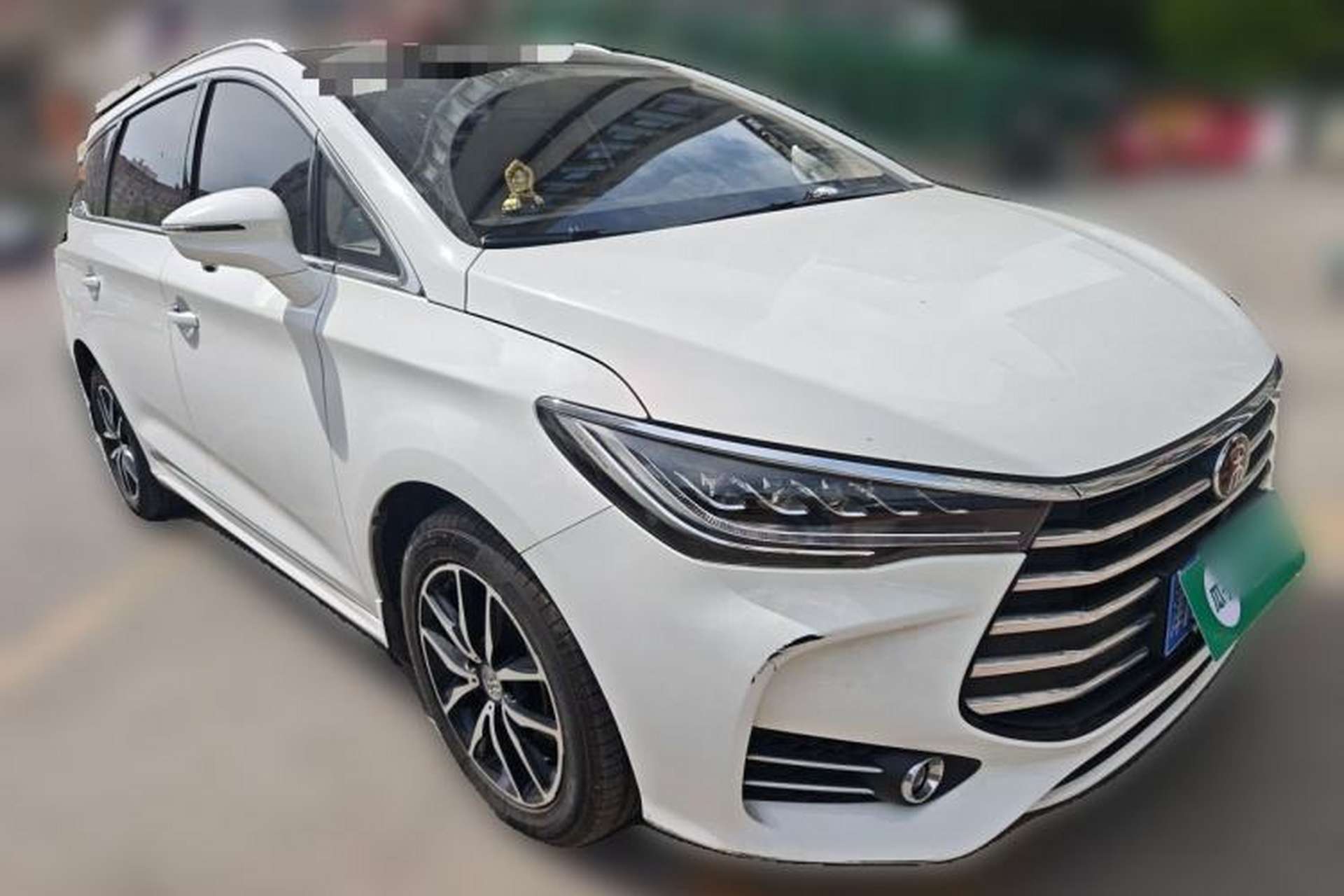 Used BYD Song MAX 2018 1.5T Automatic Smart Connect Luxury 6-Seater Front Right 45 Deg