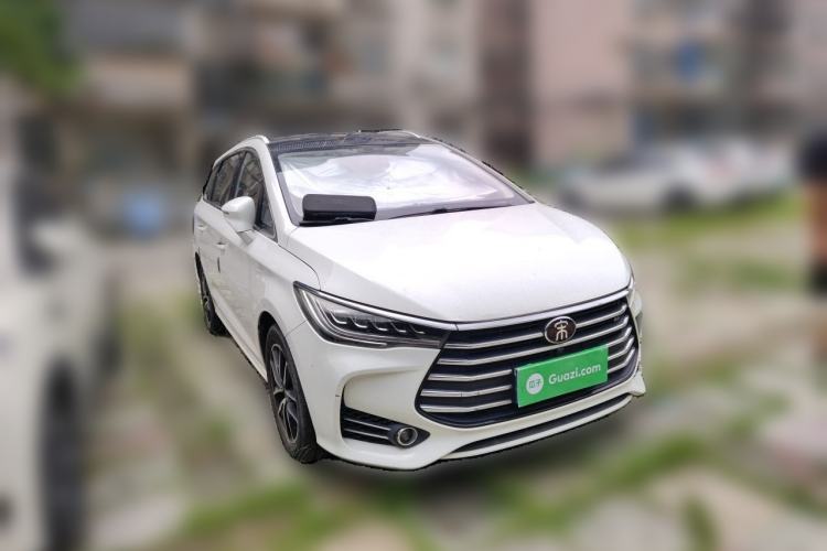 Used BYD Song MAX 2018 1.5T Automatic Smart Connect Luxury 6-Seater Front Right 45 Deg