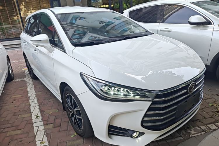Used BYD Song MAX 2018 1.5T Automatic Smart Connect Luxury 6-Seater Front Right 45 Deg