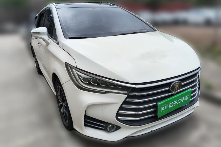 Used BYD Song MAX 2018 1.5T Automatic Smart Connect Luxury 6-Seater Front Right 45 Deg