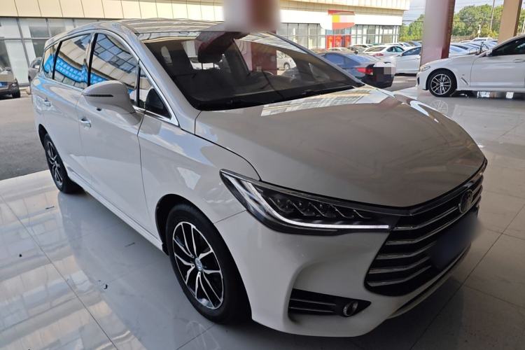Used BYD Song MAX 2018 1.5T Automatic Smart Connect Luxury 6-Seater Front Right 45 Deg