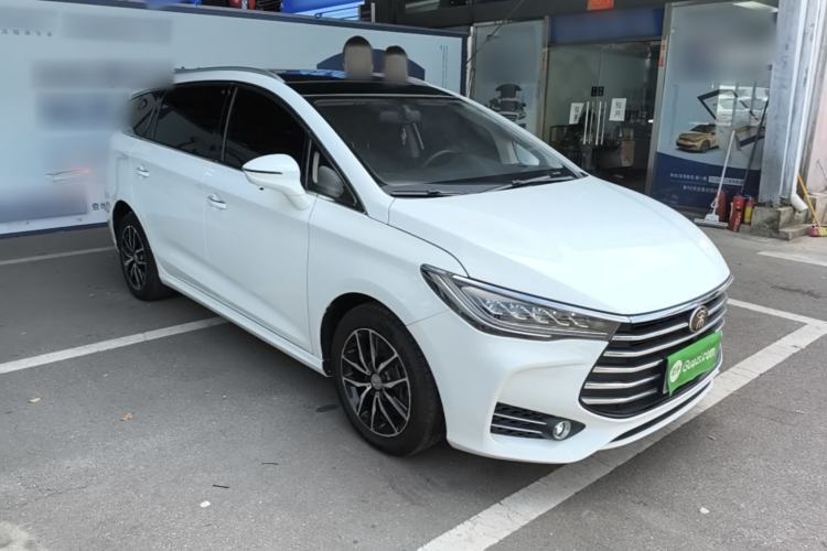 Used BYD Song MAX 2018 1.5T Automatic Smart Connect Luxury 6-Seater Front Right 45 Deg