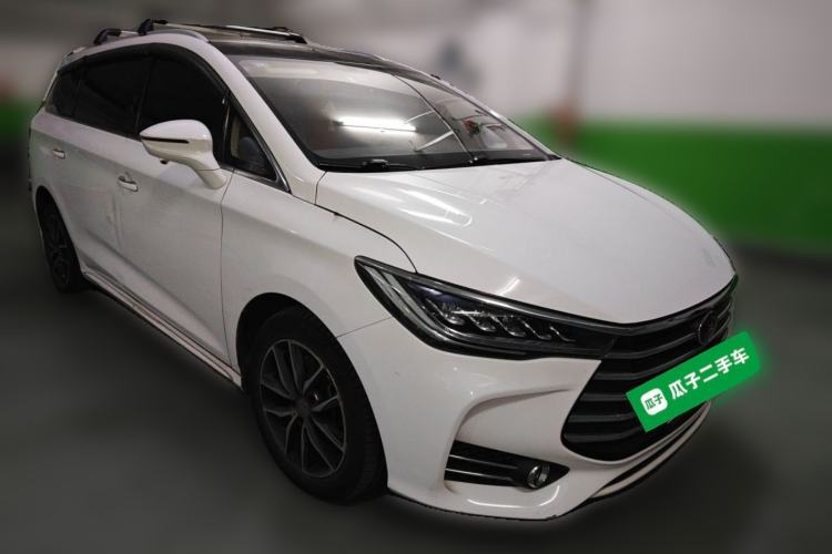 Used BYD Song MAX 2018 1.5T Automatic Smart Connect Elite Model with 6 Seats Front Right 45 Deg