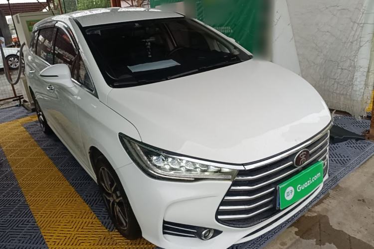 Used BYD Song MAX 2018 1.5T Automatic Smart Connect Luxury 6-Seater Front Right 45 Deg