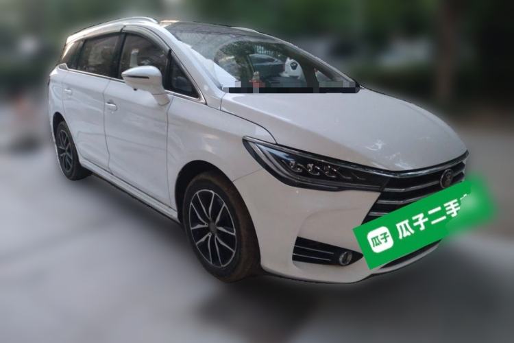 Used BYD Song MAX 2018 1.5T Automatic Smart Connect Elite Model with 6 Seats Front Right 45 Deg