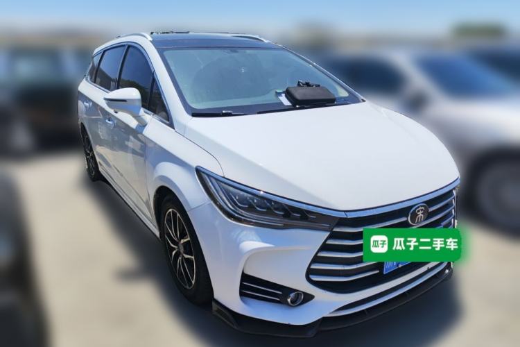 Used BYD Song MAX 2018 1.5T Automatic Smart Connect Elite Model with 6 Seats Front Right 45 Deg