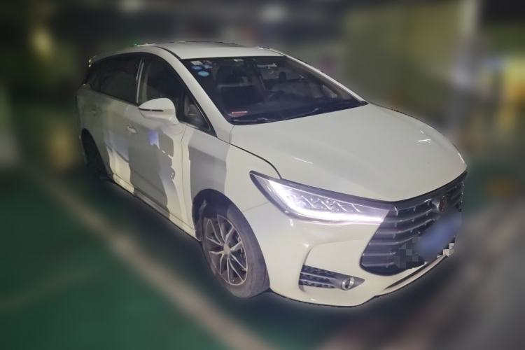 Used BYD Song MAX 2018 1.5T Manual Comfort 6-Seater Front Right 45 Deg
