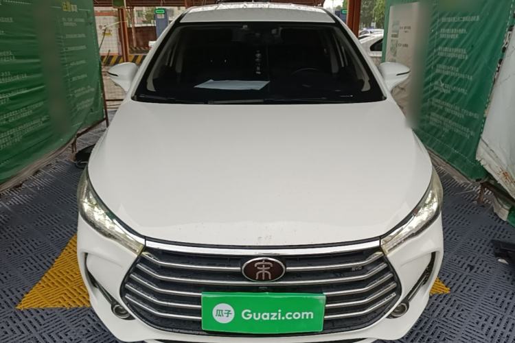 Used BYD Song MAX 2018 1.5T Automatic Smart Connect Luxury 6-Seater Front