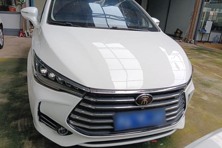Used BYD Song MAX 2018 1.5T Automatic Smart Connect Luxury 6-Seater Front