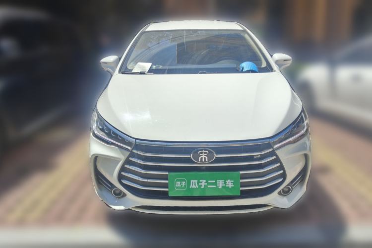 Used BYD Song MAX 2018 1.5T Automatic Smart Connect Luxury 6-Seater Front