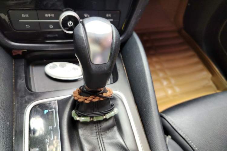 Used BYD Song MAX 2018 1.5T Automatic Smart Connect Elite Model with 6 Seats Gear Lever