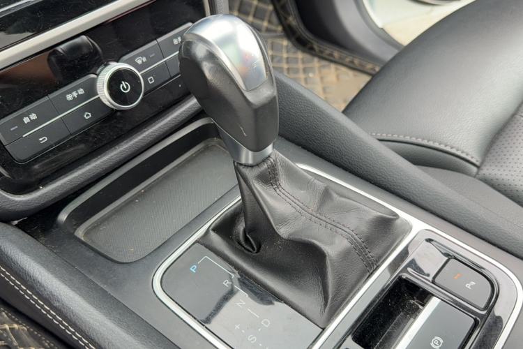 Used BYD Song MAX 2018 1.5T Automatic Smart Connect Flagship 7-Seater Gear Lever