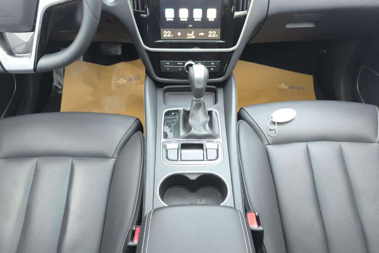 Used BYD Song MAX 2018 1.5T Automatic Smart Connect Flagship Model 6 Seats Gear Lever
