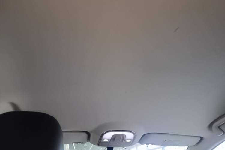 Used BYD Song MAX 2018 1.5T Automatic Smart Connect Luxury 6-Seater Headliner