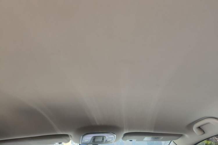 Used BYD Song MAX 2018 1.5T Automatic Smart Connect Luxury 6-Seater Headliner