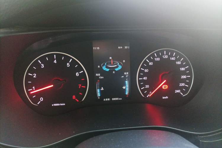 Used BYD Song MAX 2018 1.5T Manual Smart Connect Luxury 6-Seater Instrument Cluster